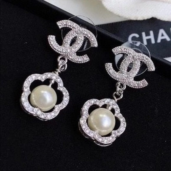 RESERVED - Gorgeous Chanel drop earrings